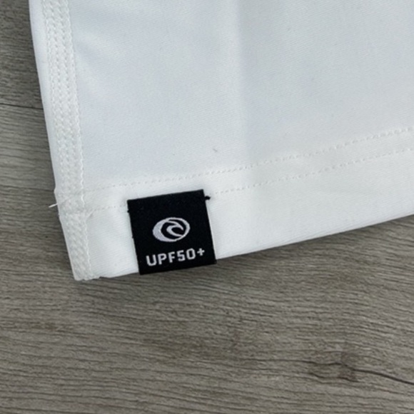 ☀️RIP CURL☀️ TROPIC SHACK RELAXED SHORT SLEEVE RASH GUARD - Picture 11 of 12